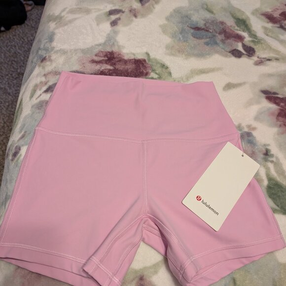 Lululemon bike shotrs - Picture 2 of 2